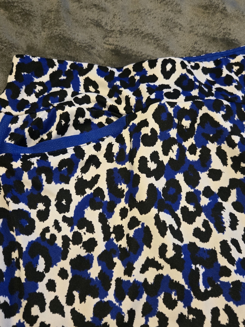 Set Tail Blue and Black Leopard Mini Skirt And Top - Picture 8 of 12